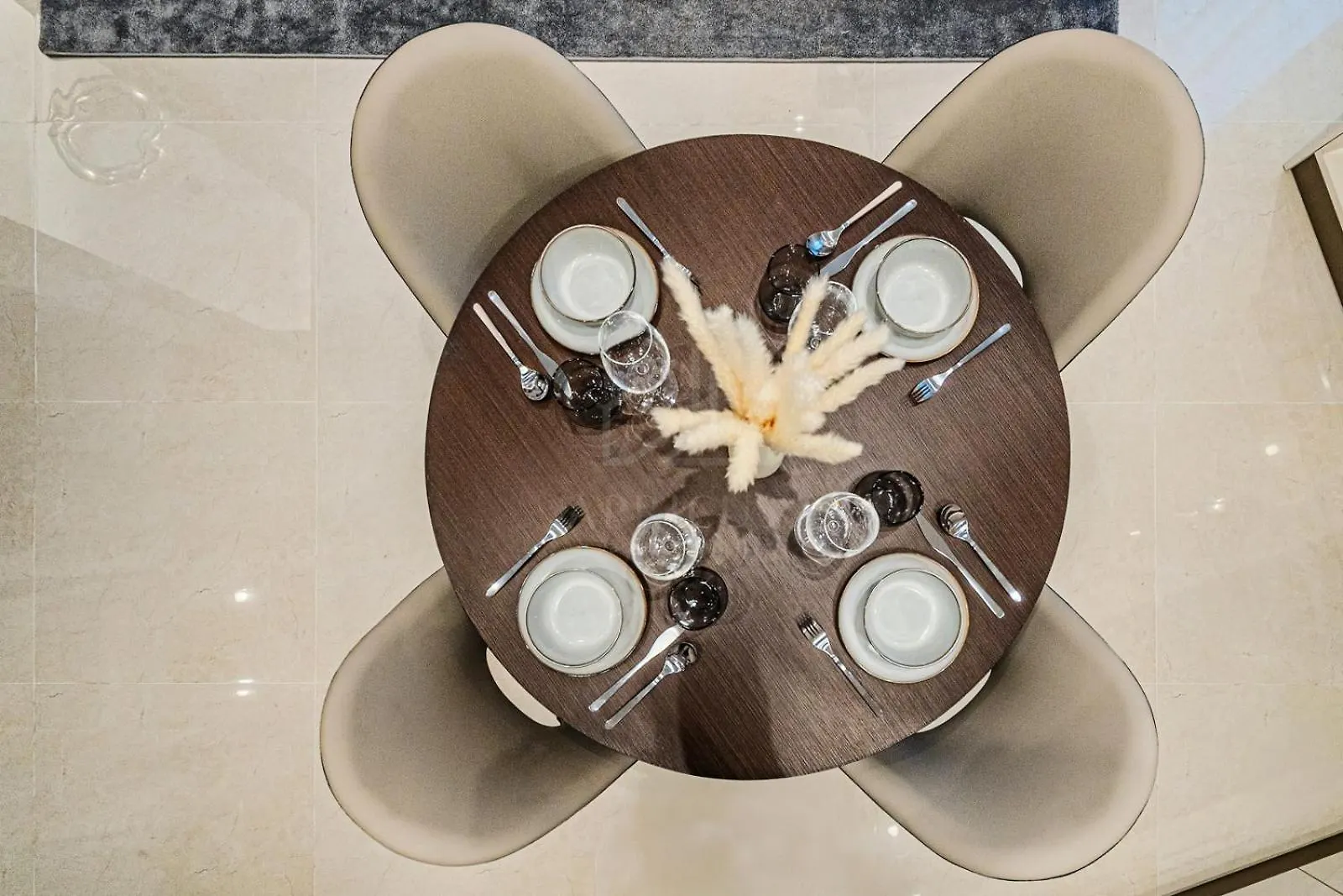 Classy 1 Bedroom In Nobles Tower 두바이 0*,