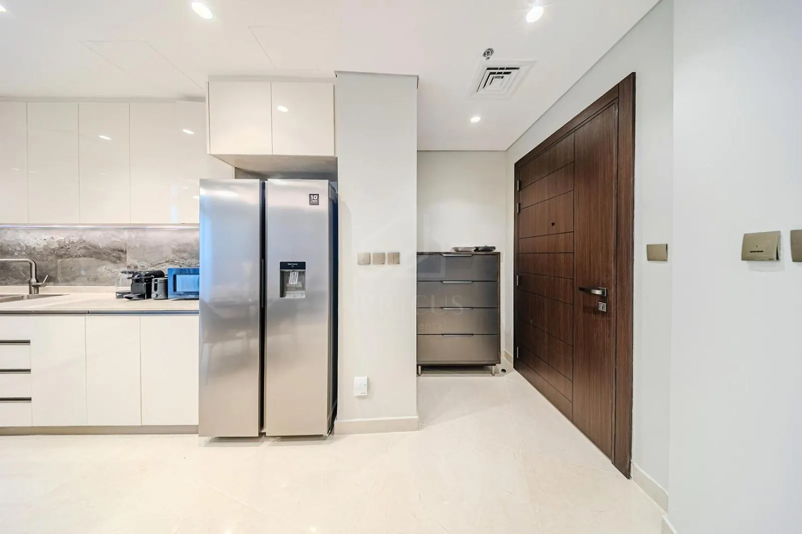 Classy 1 Bedroom In Nobles Tower 두바이 아파트