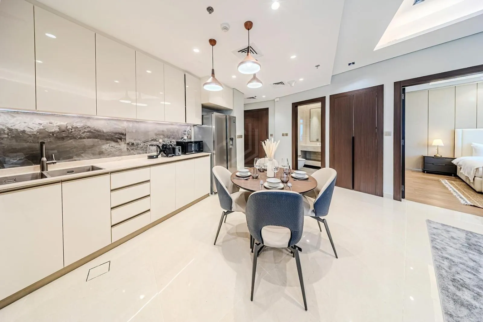 Classy 1 Bedroom In Nobles Tower 두바이